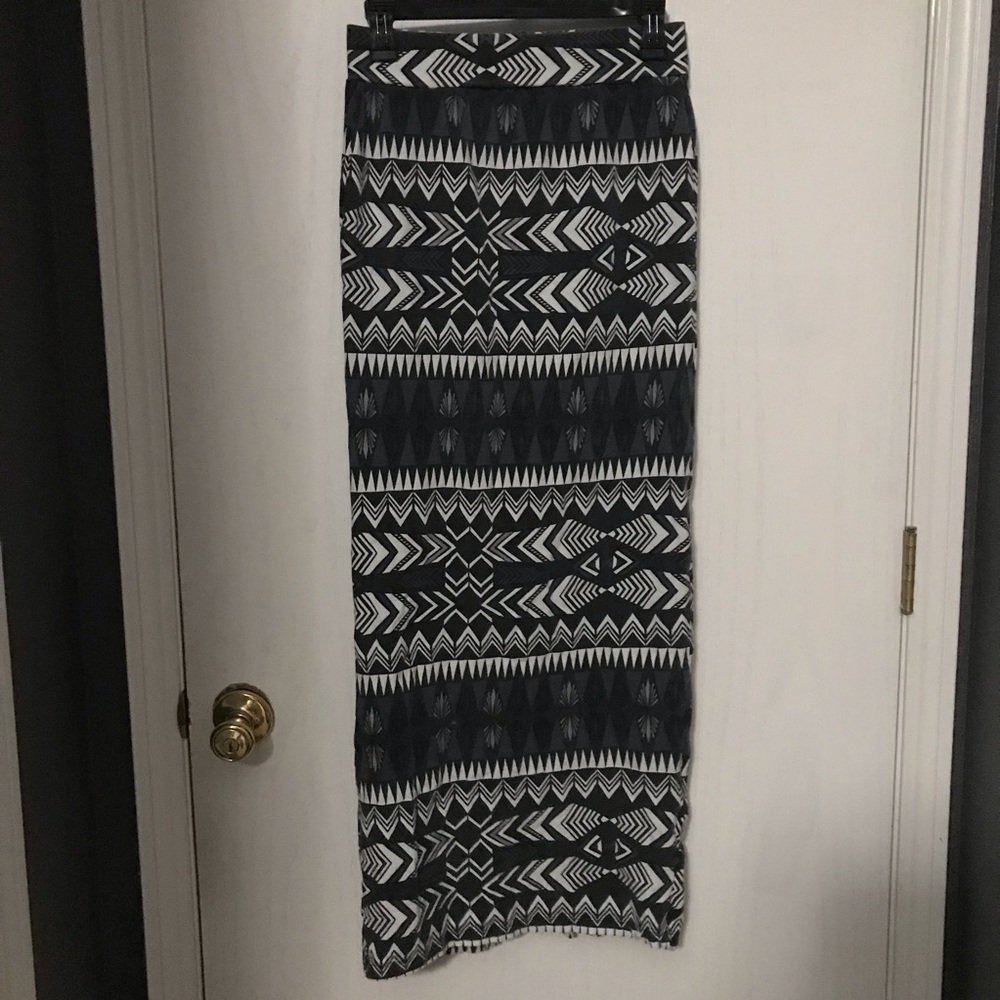 Element Back slit maxi skirt